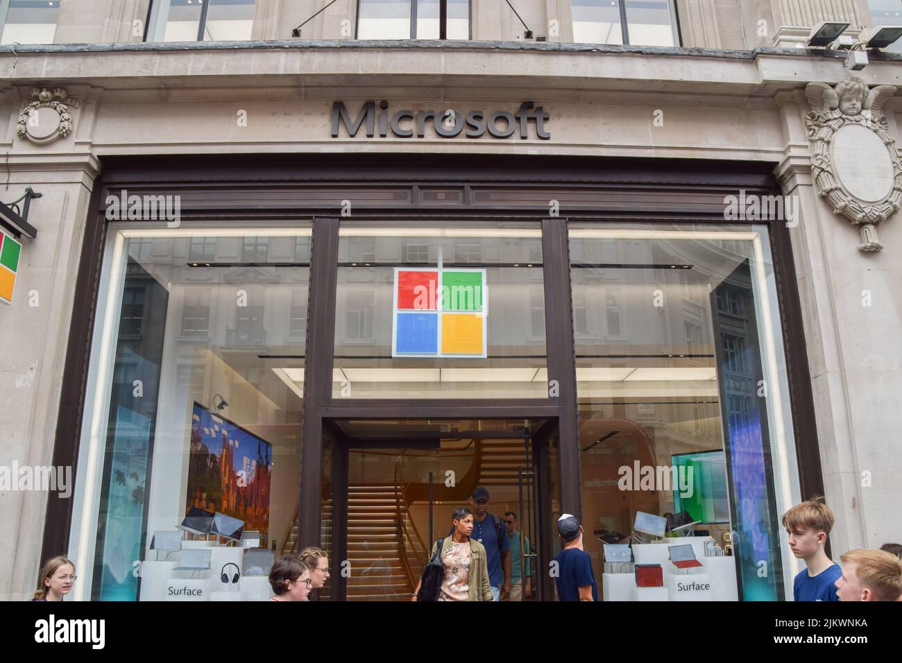 London, UK. 03rd Aug, 2022. General view of the Microsoft store in Oxford Circus. (Photo by Vuk Valcic/SOPA Images/Sipa USA) Credit: Sipa USA/Alamy Live News Stock Photo