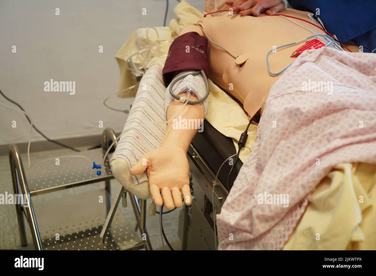 Anesthesiologist students during a critical situation resuscitation exercise at the Nimes Faculty of Medicine. Students train on a Sim Man 3 G robotic dummy. Stock Photo