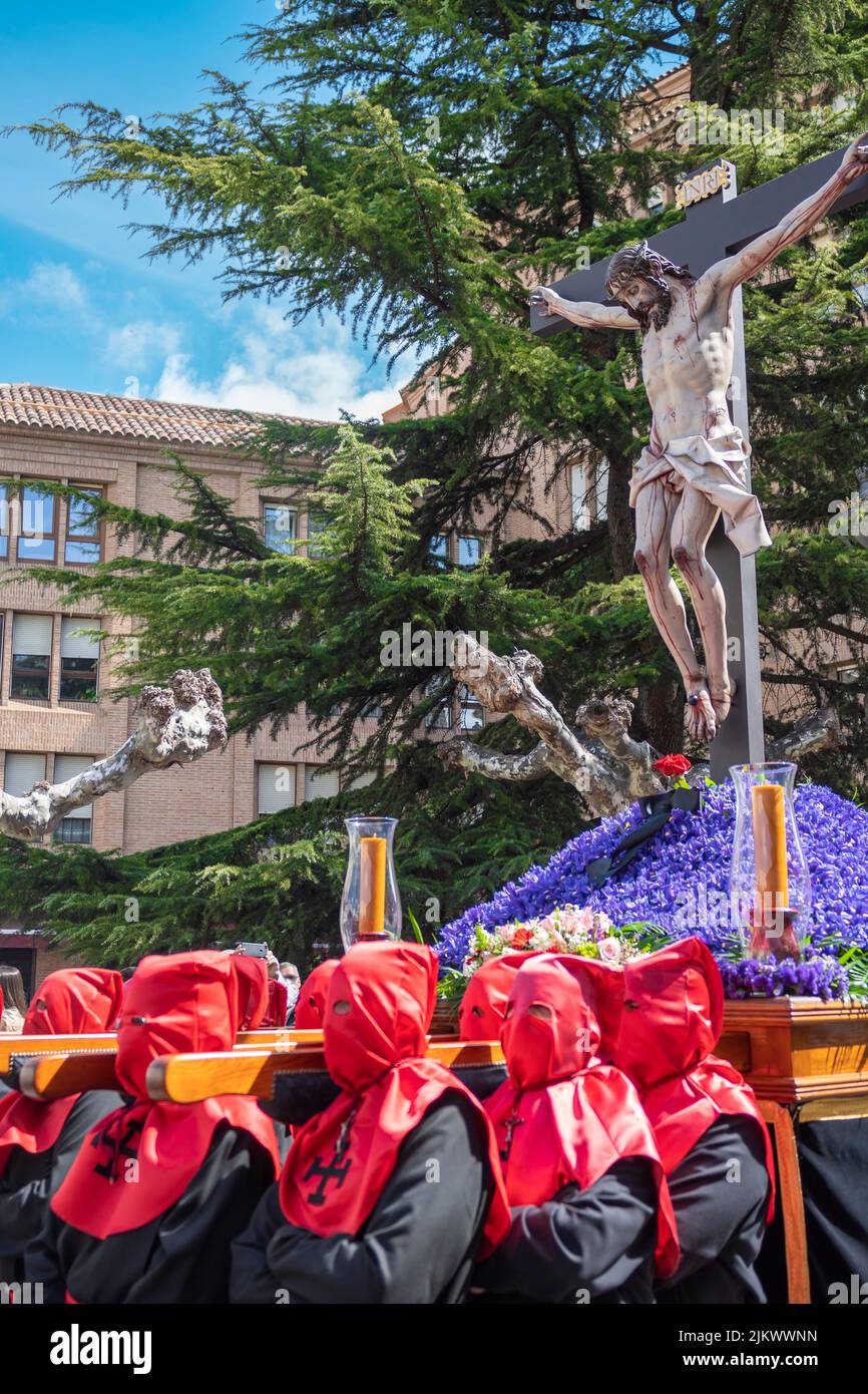 Semana santa Valladolid, procesión del santísimo cristo de la luz portado a hombros por la hermandad universitaria durante el jueves santo Stock Photo