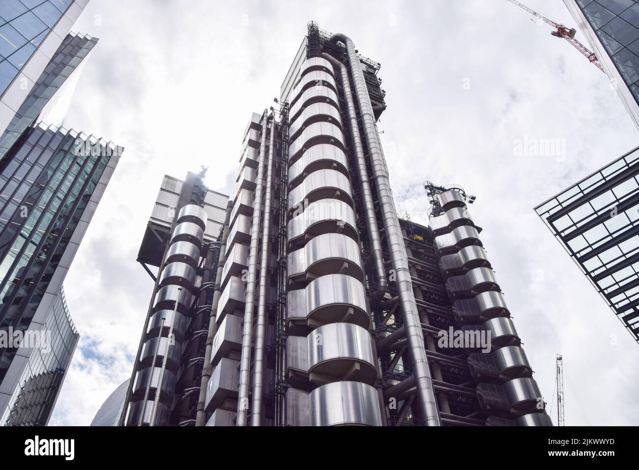 london-uk-3rd-aug-2022-general-view-of-the-lloyd-s-building-the