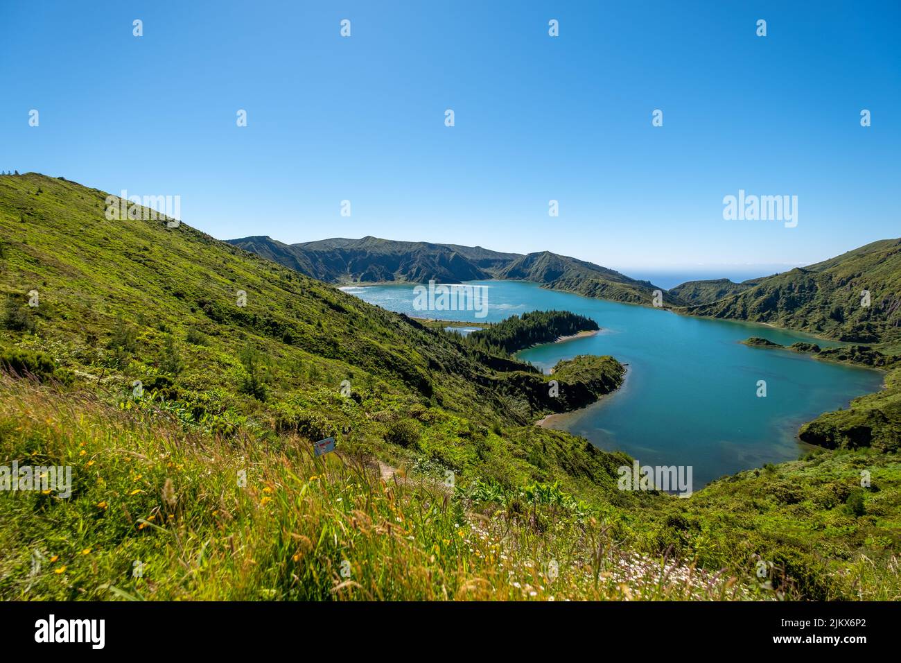 azores-amazing-view-to-lagoa-do-fogo-sao-miguel-island-in-azores