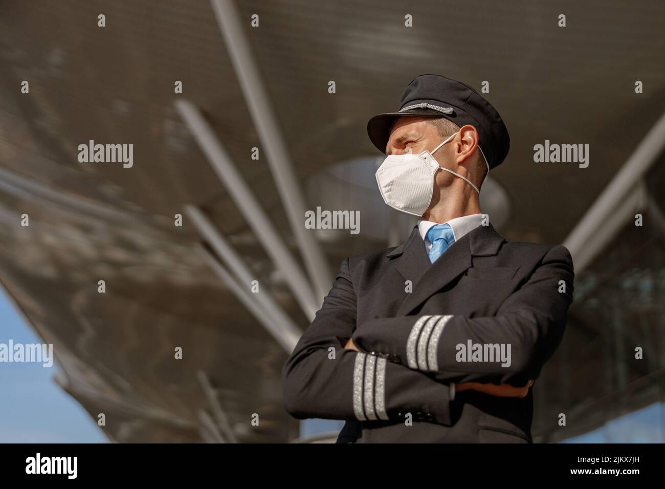 Young pilot man in uniform hi-res stock photography and images - Alamy