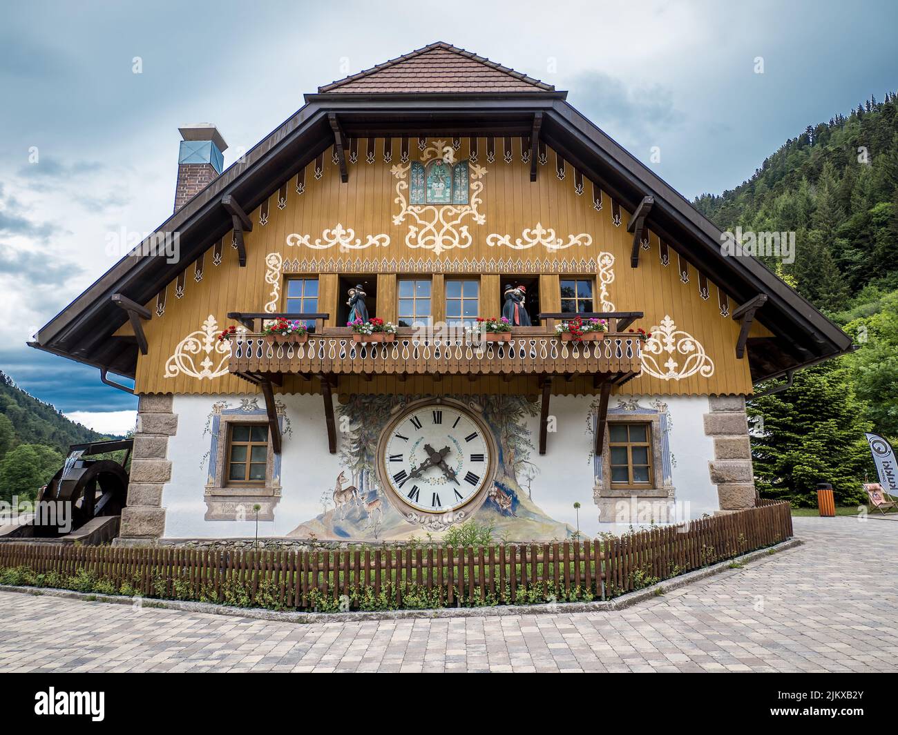 mummelsee, orologio a cucù, foresta nera, baden-württemberg, germania Foto  stock - Alamy