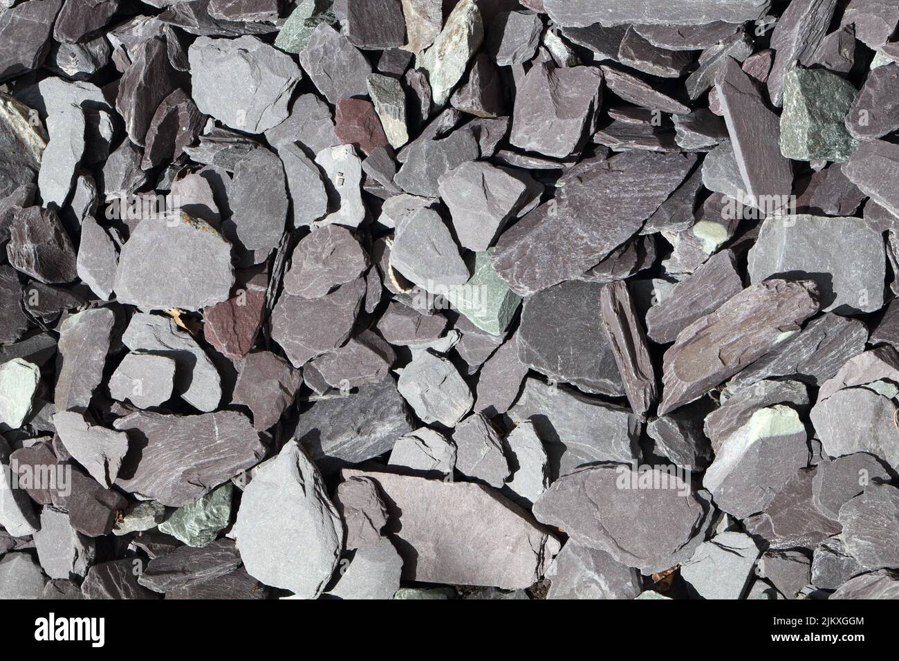 Plum slate chippings hi-res stock photography and images - Alamy