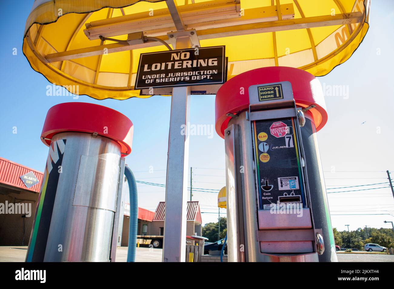 Augusta, Ga USA 10 18 22 Vintage retro coin car wash vacuum cleaners