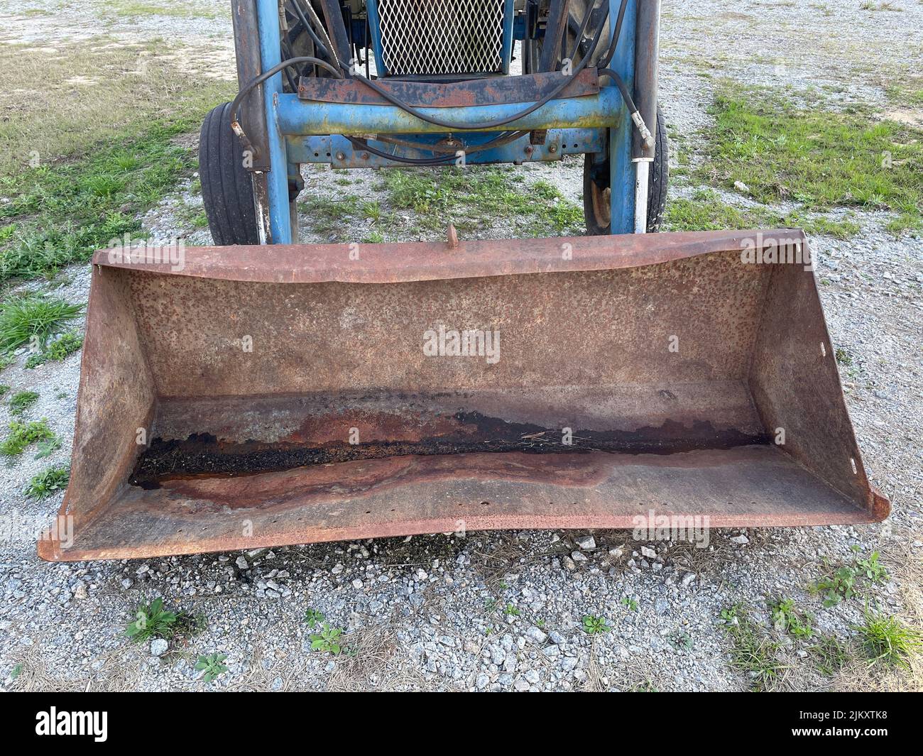 Augusta, Ga USA 12 27 21 Old vintage blue tractor Ford 2840 QT front