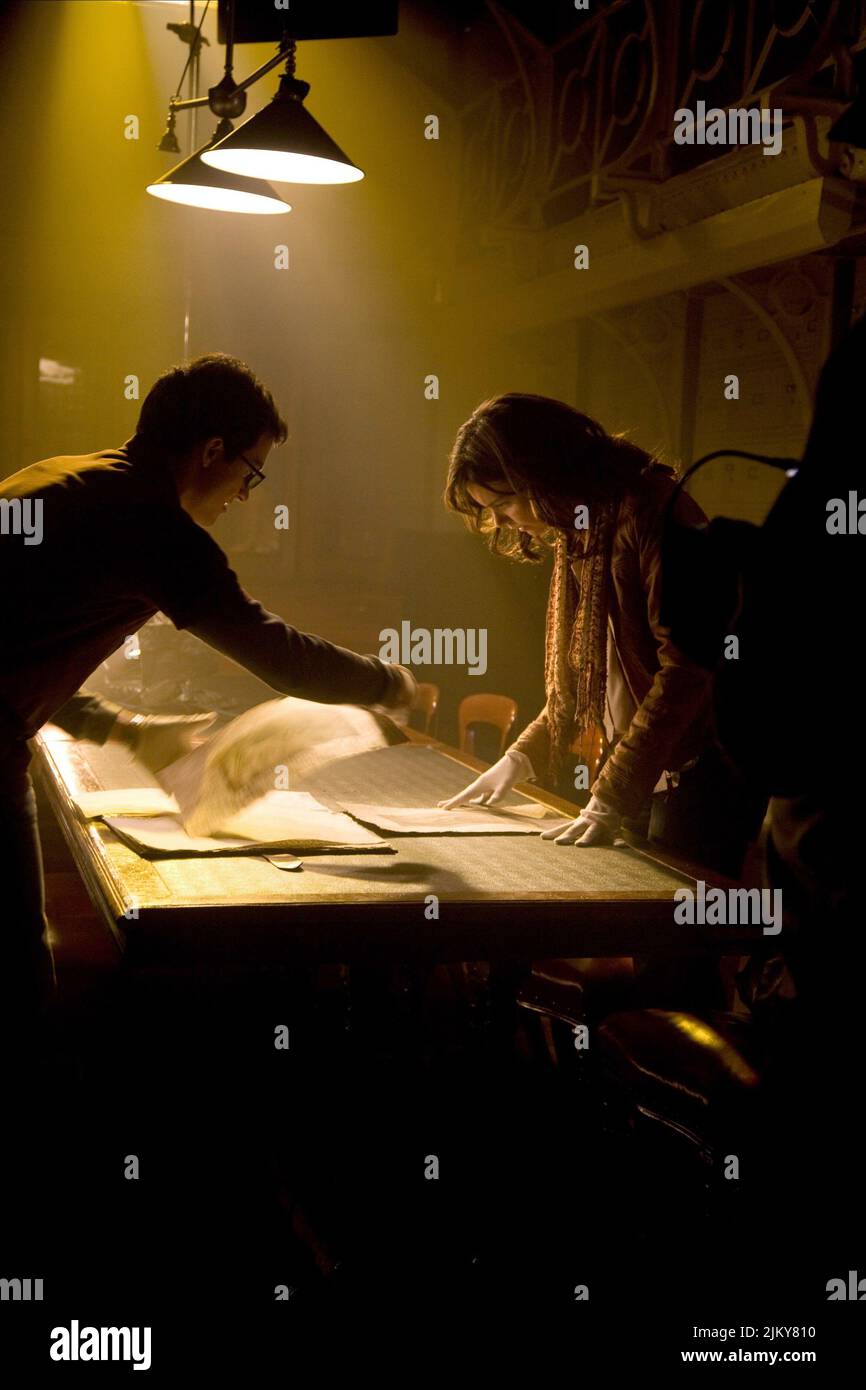 KATIE HOLMES, DON'T BE AFRAID OF THE DARK, 2010 Stock Photo Alamy