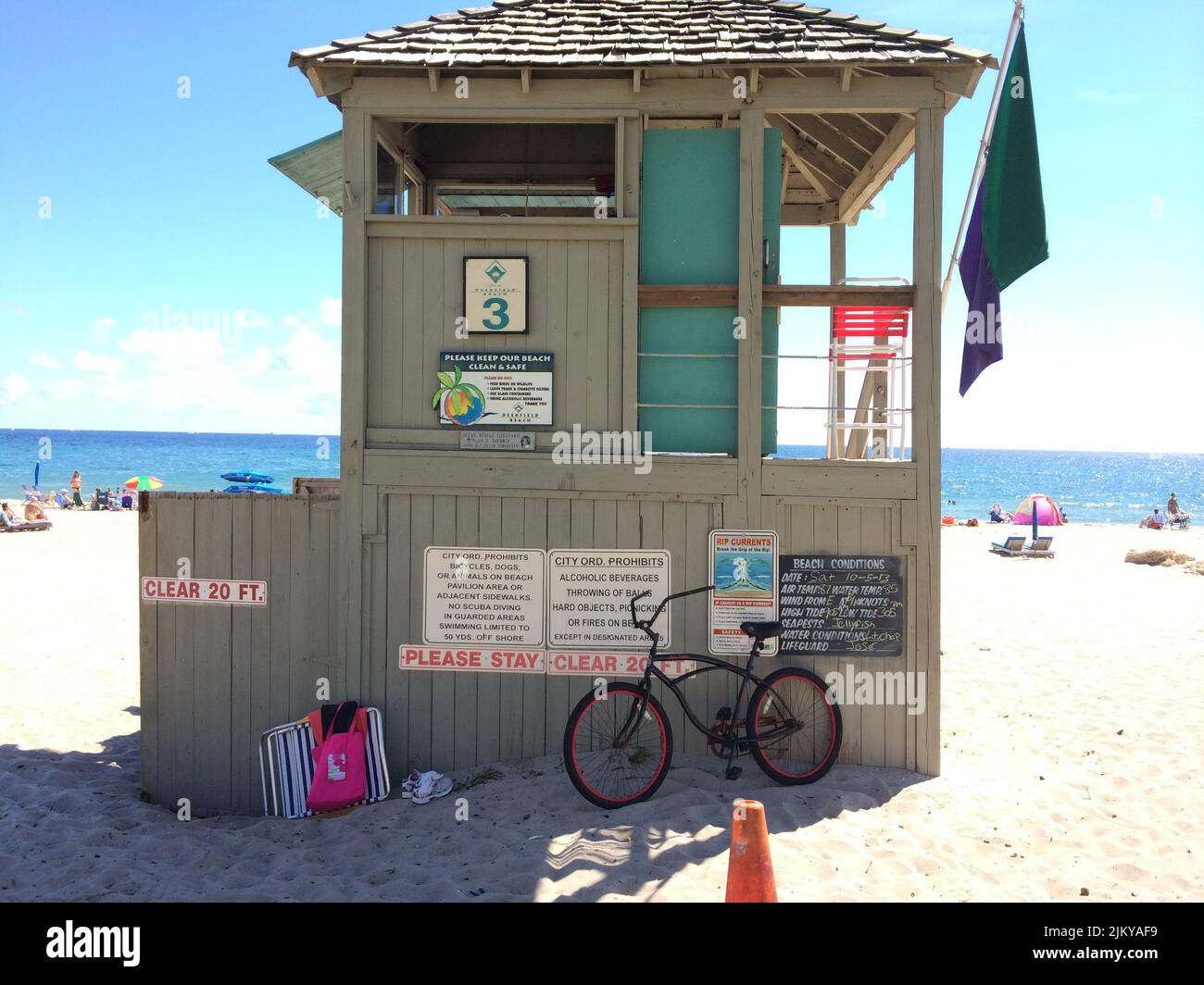 The lifeguard stations at Deerfield Beach Stock Photo - Alamy