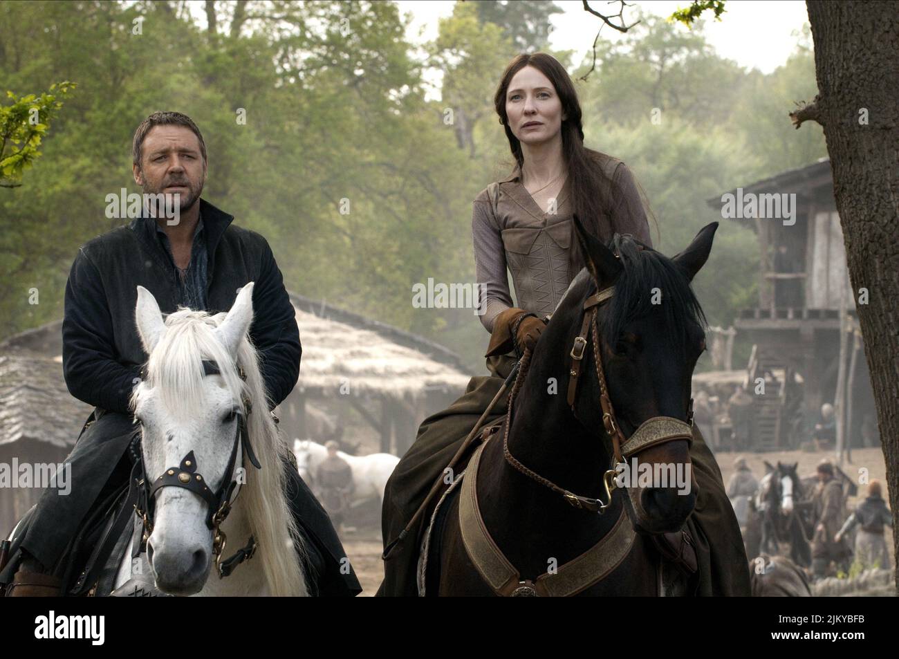 Robin hood 2010 cate blanchett hi-res stock photography and images - Alamy