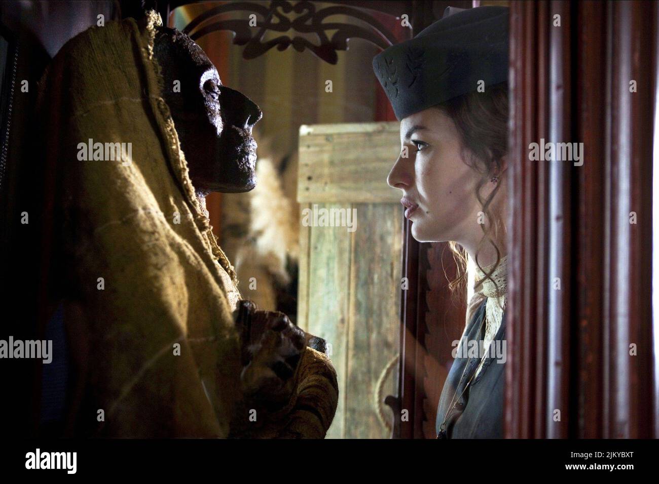Louise bourgoin les aventures extraordinaires d adele blanc sec 2010