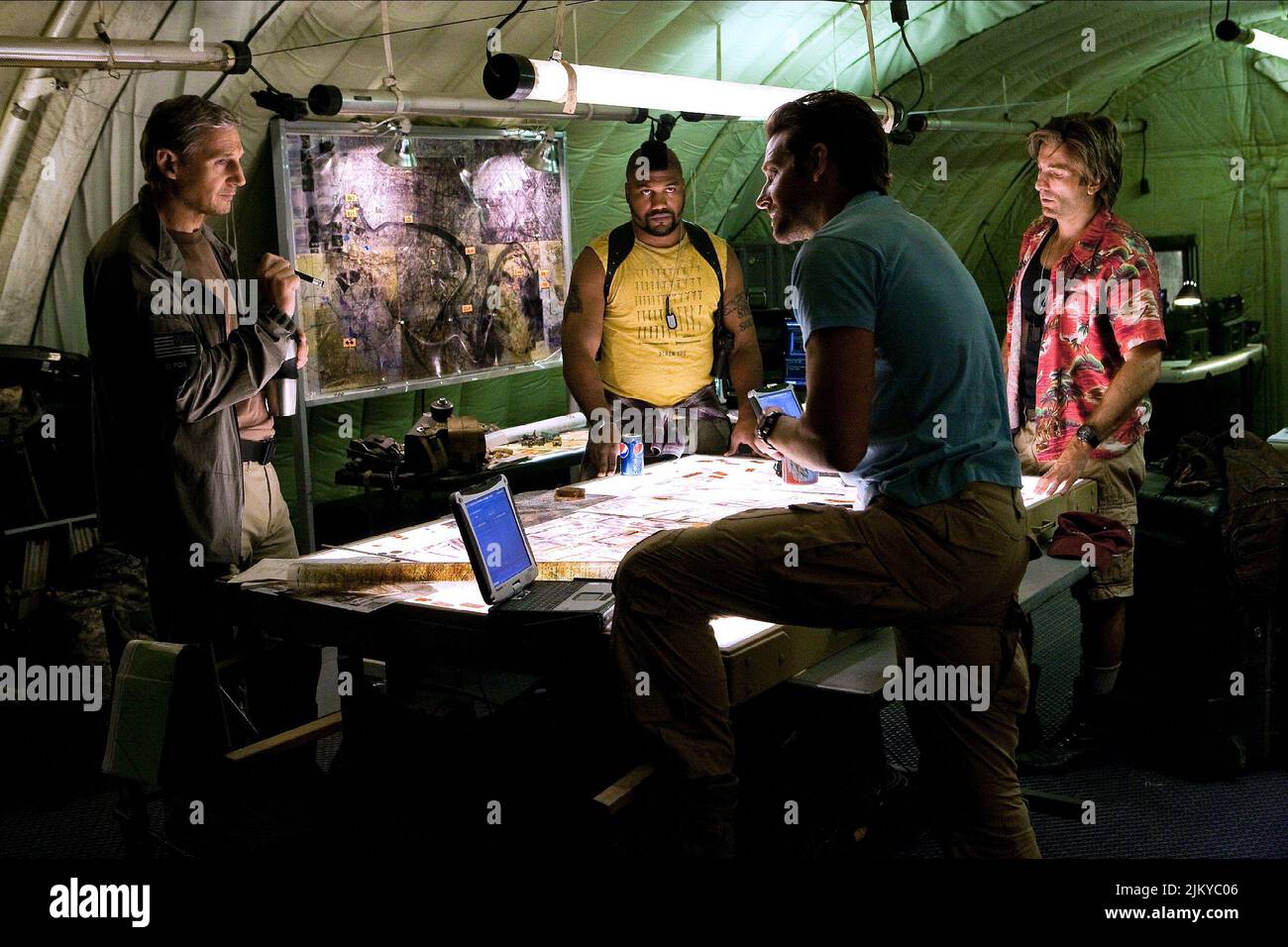 LIAM NEESON, QUINTON 'RAMPAGE' JACKSON, BRADLEY COOPER, SHARLTO COPLEY, THE ATEAM, 2010 Stock