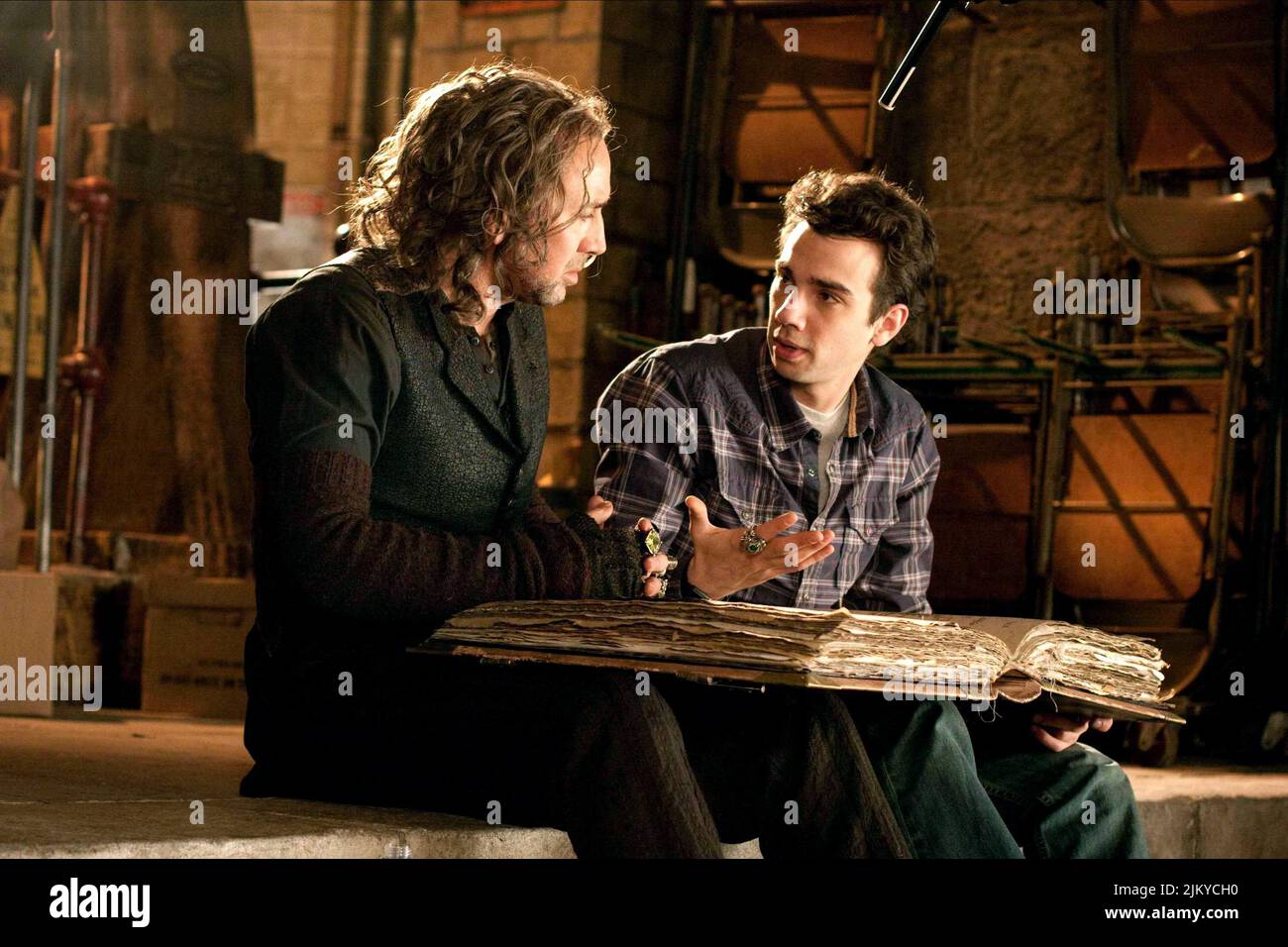 NICOLAS CAGE, JAY BARUCHEL, THE SORCERER'S APPRENTICE, 2010 Stock Photo Alamy