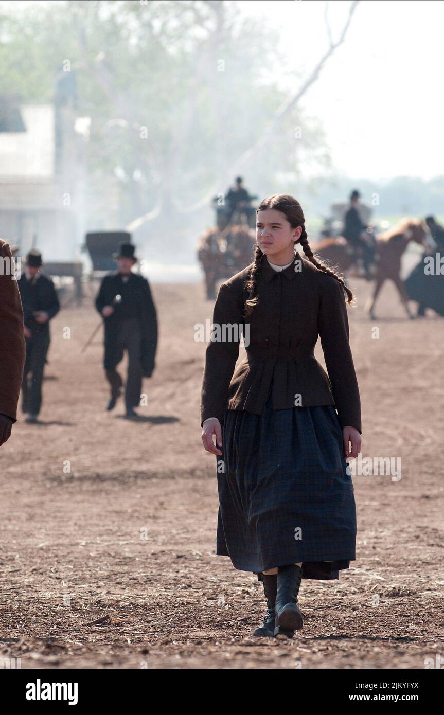 HAILEE STEINFELD, TRUE GRIT, 2010 Stock Photo - Alamy