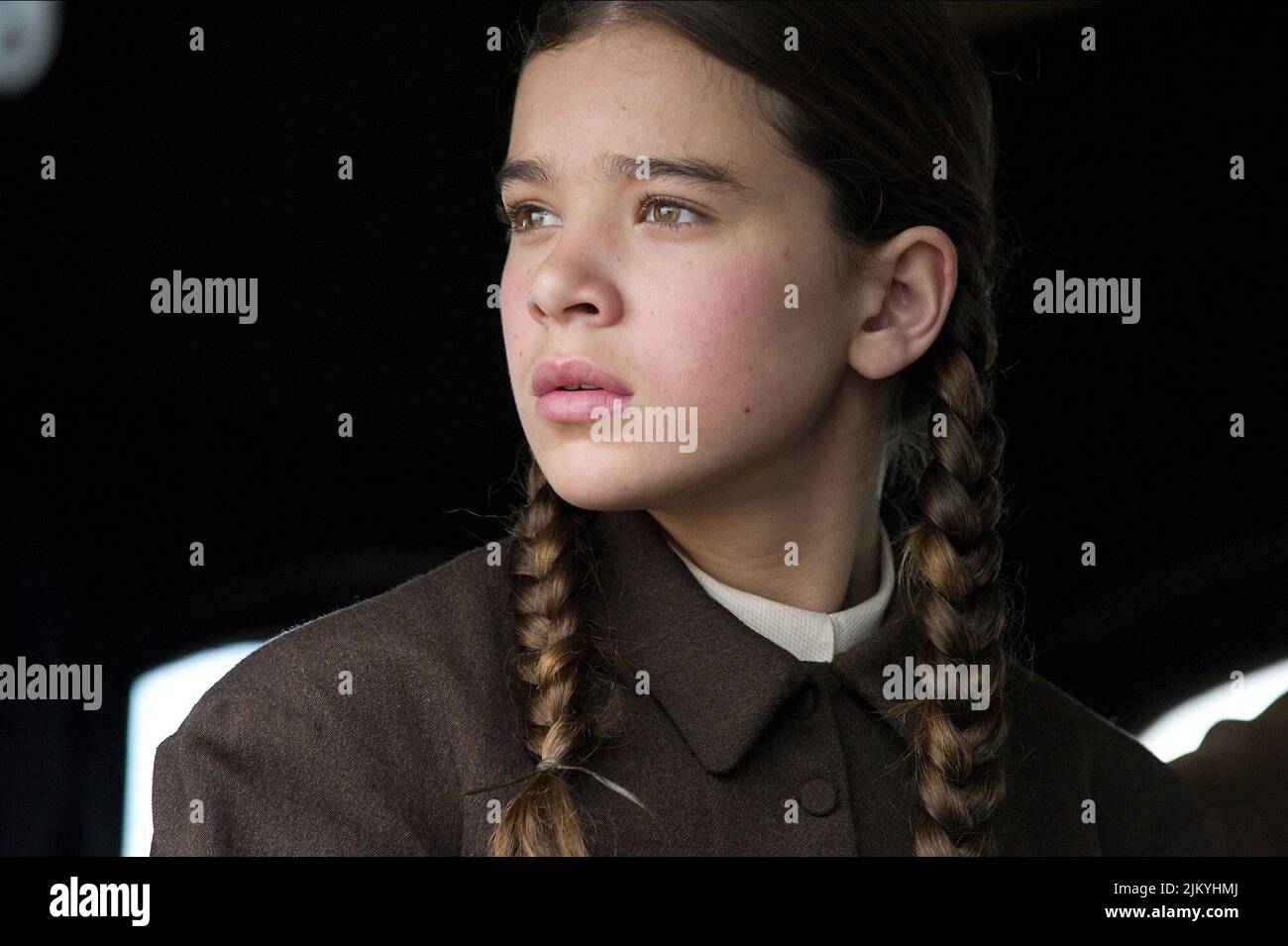 HAILEE STEINFELD, TRUE GRIT, 2010 Stock Photo - Alamy