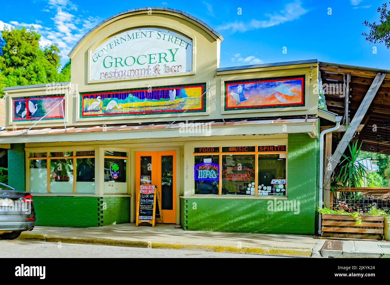 Government Street Grocery is pictured, July 31, 2022, in Ocean Springs, Mississippi. Stock Photo