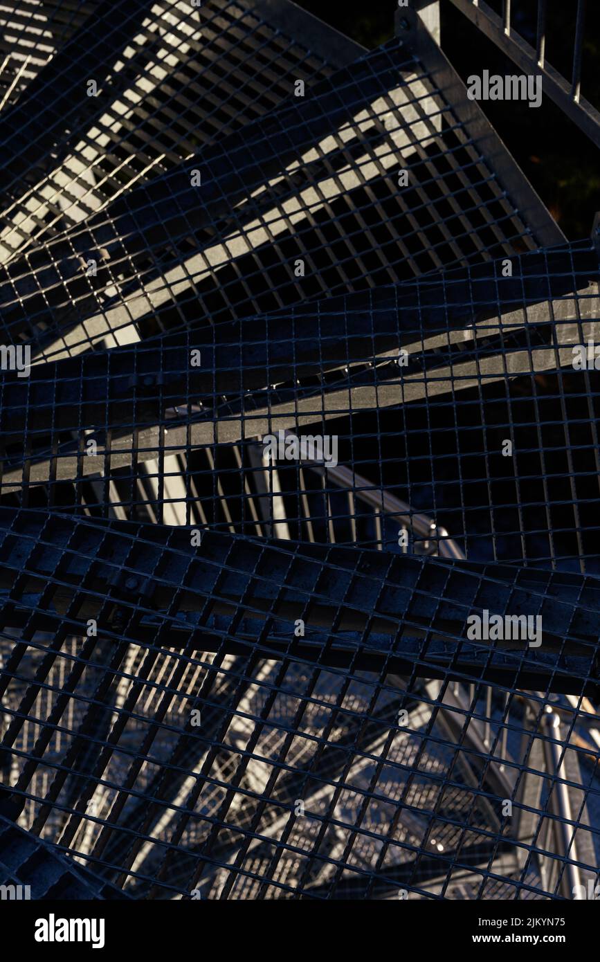 Modern metal structure hi-res stock photography and images - Alamy