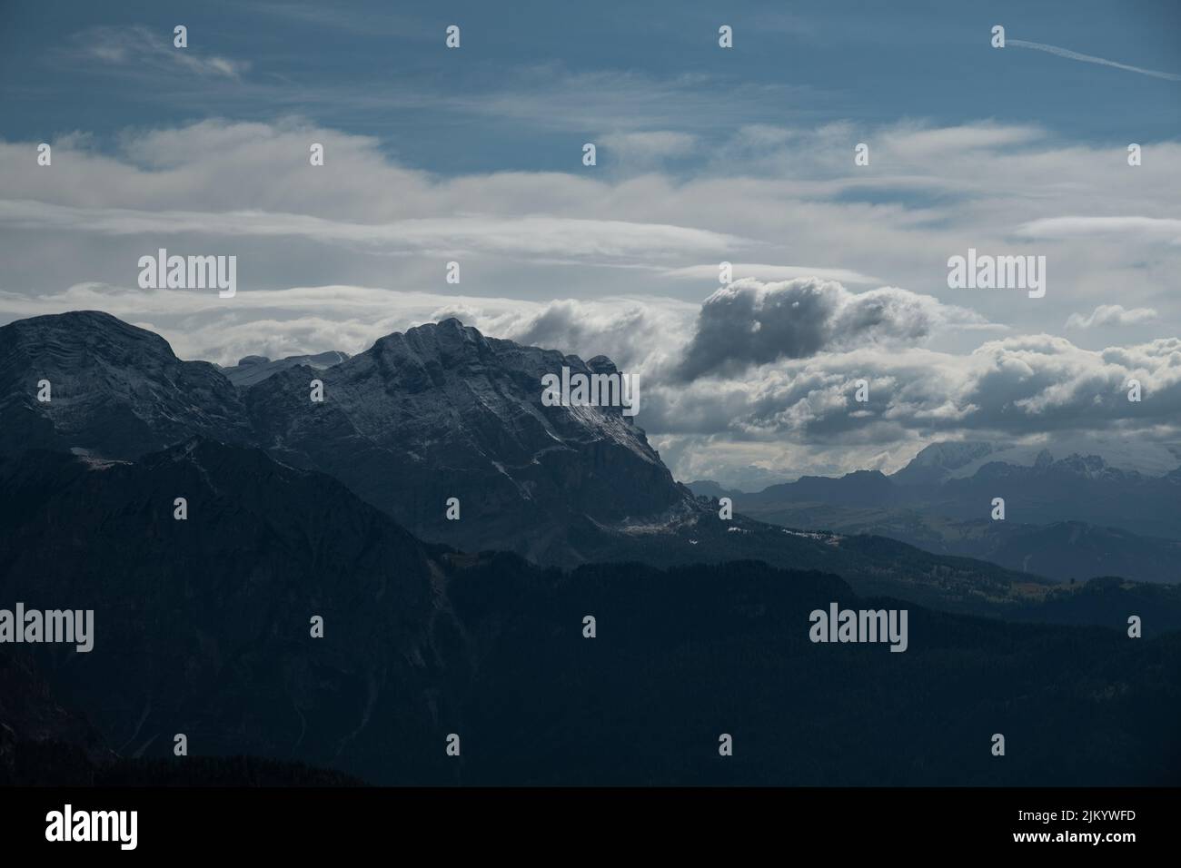 Beautiful shot cliffs landscape hi-res stock photography and images - Alamy