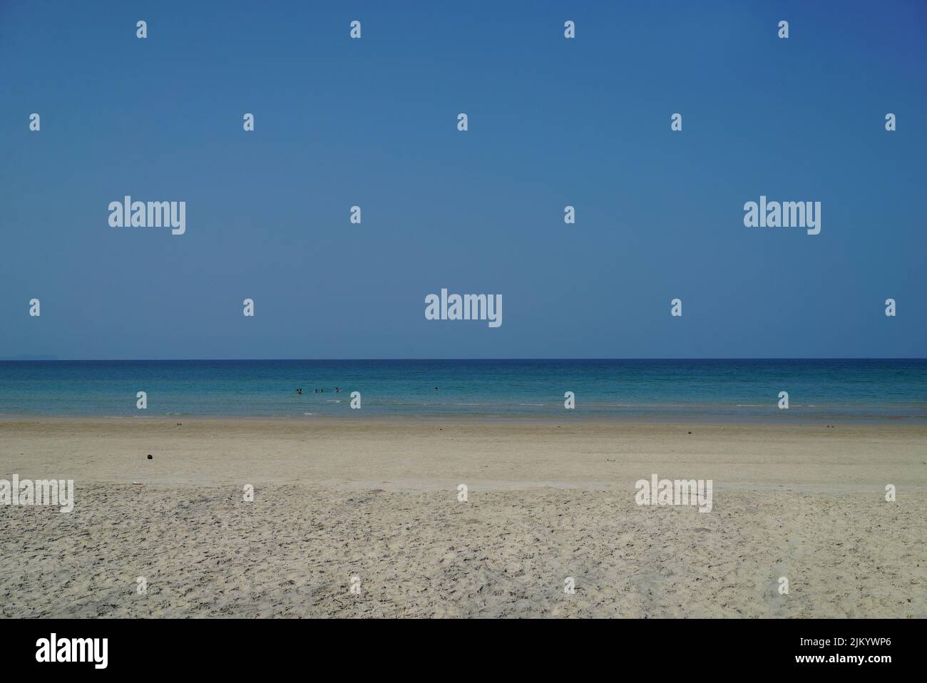 A mesmerizing view of horizon above a tranquil sea Stock Photo