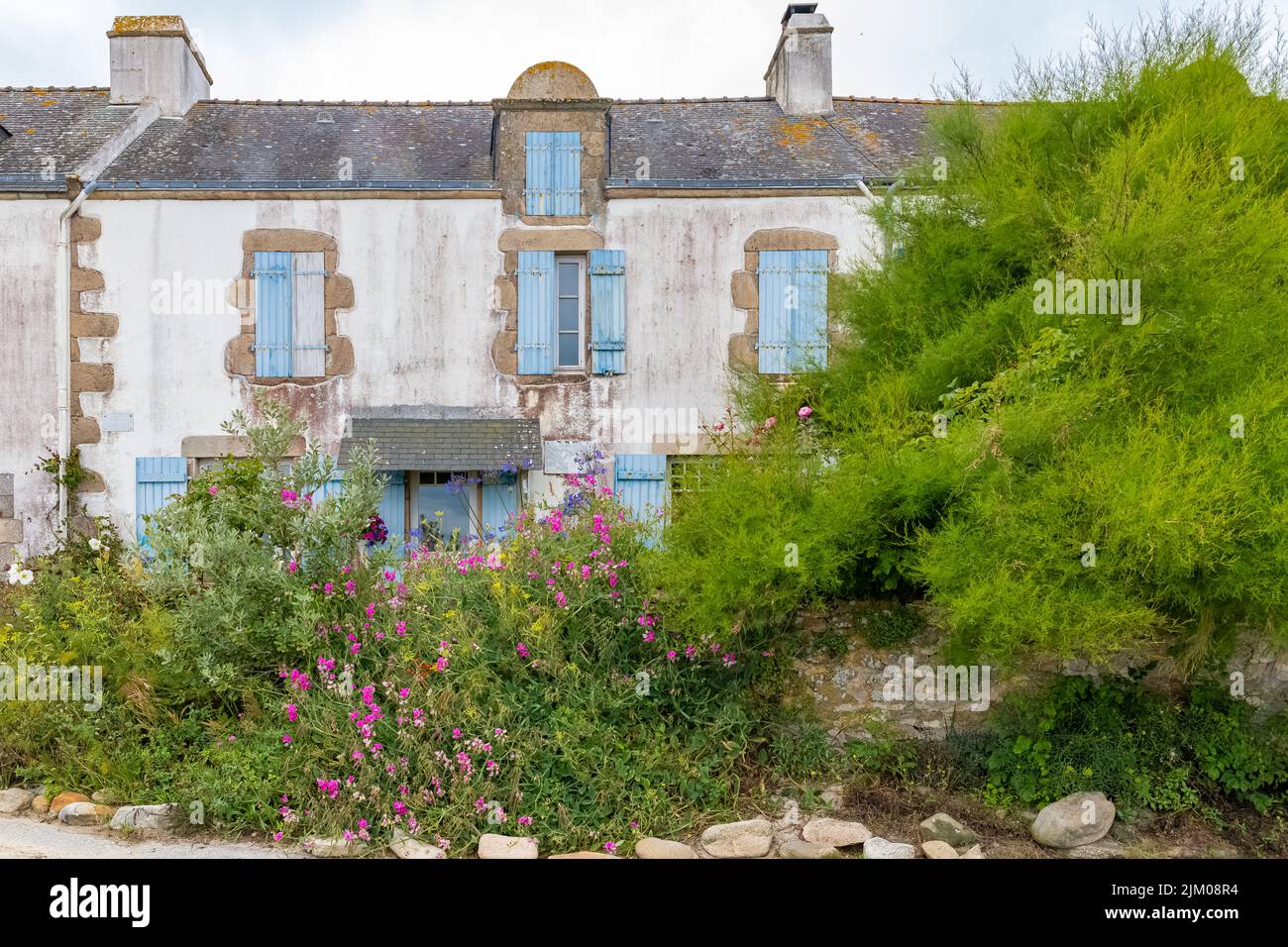 Carnac in Brittany, near the gulf of Morbihan, traditional house in the village Stock Photo