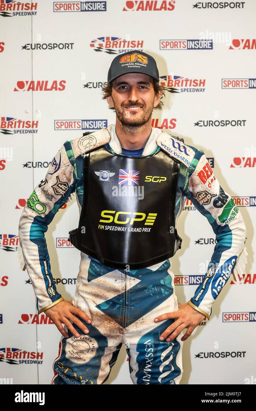 Adam Ellis with the 2022 Cardiff Speedway Grand Prix wildcard race jacket.Speedway British Final. National Speedway Stadium, Manchester. 1 August 2022 Stock Photo