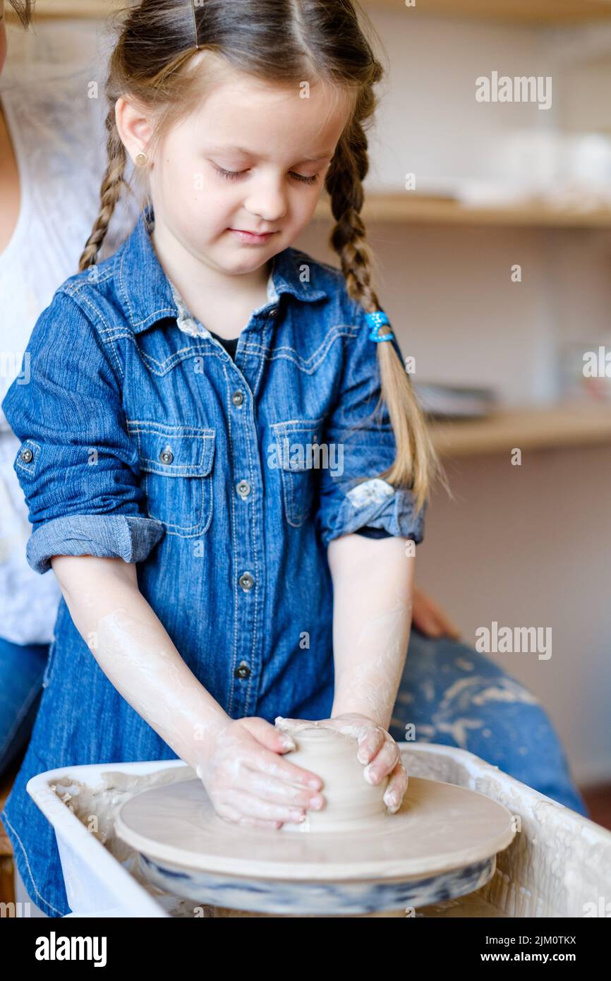 pottery handmade craft artisan clay wheel Stock Photo Alamy
