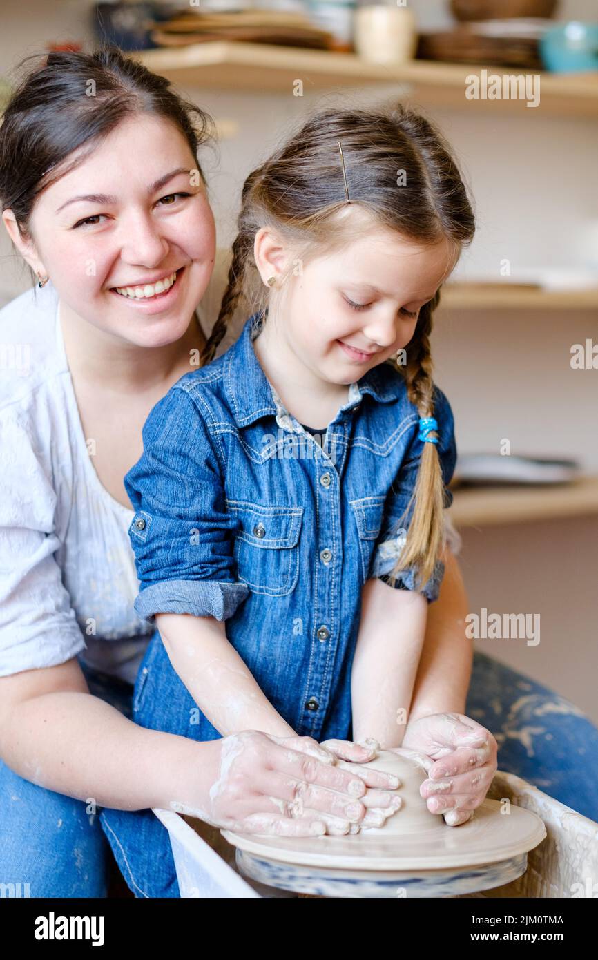 Is pottery an art hi-res stock photography and images - Alamy