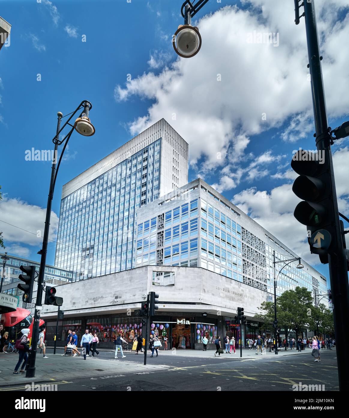 London college of Fashion, University of the Arts, Oxford Street