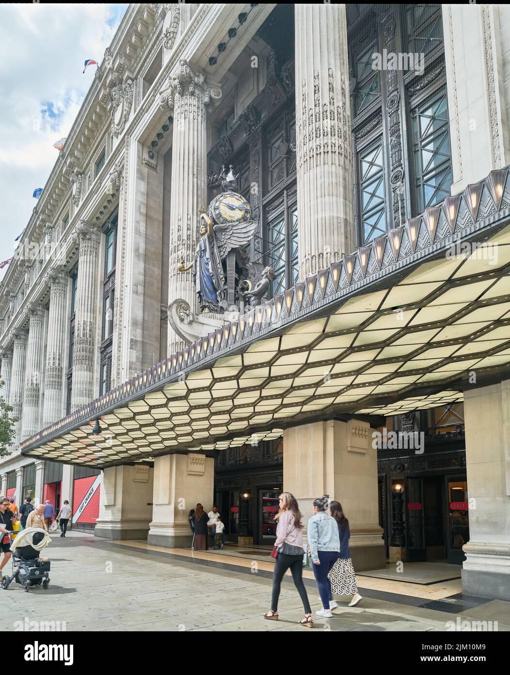Selfridge department store, Oxford Street shopping centre, London, England Stock Photo Alamy