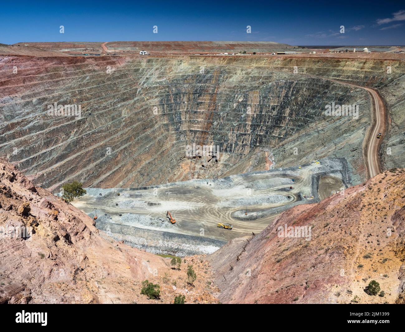The huge open pit of Gwalia leads to the deepest gold mine in Australia