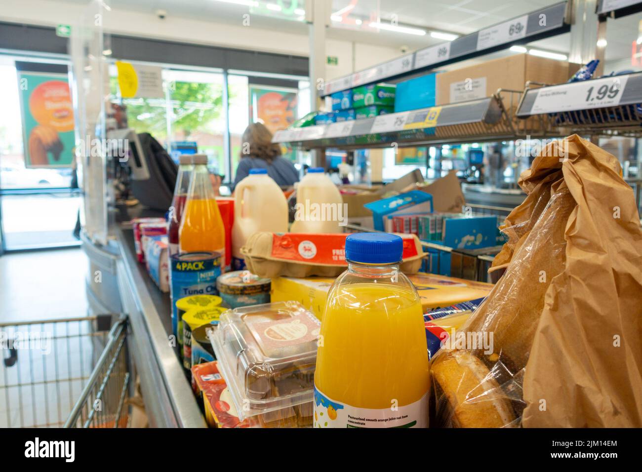 Lidl checkout with items of food on conveyor belt, food and produce, ashford, kent, uk Stock Photo