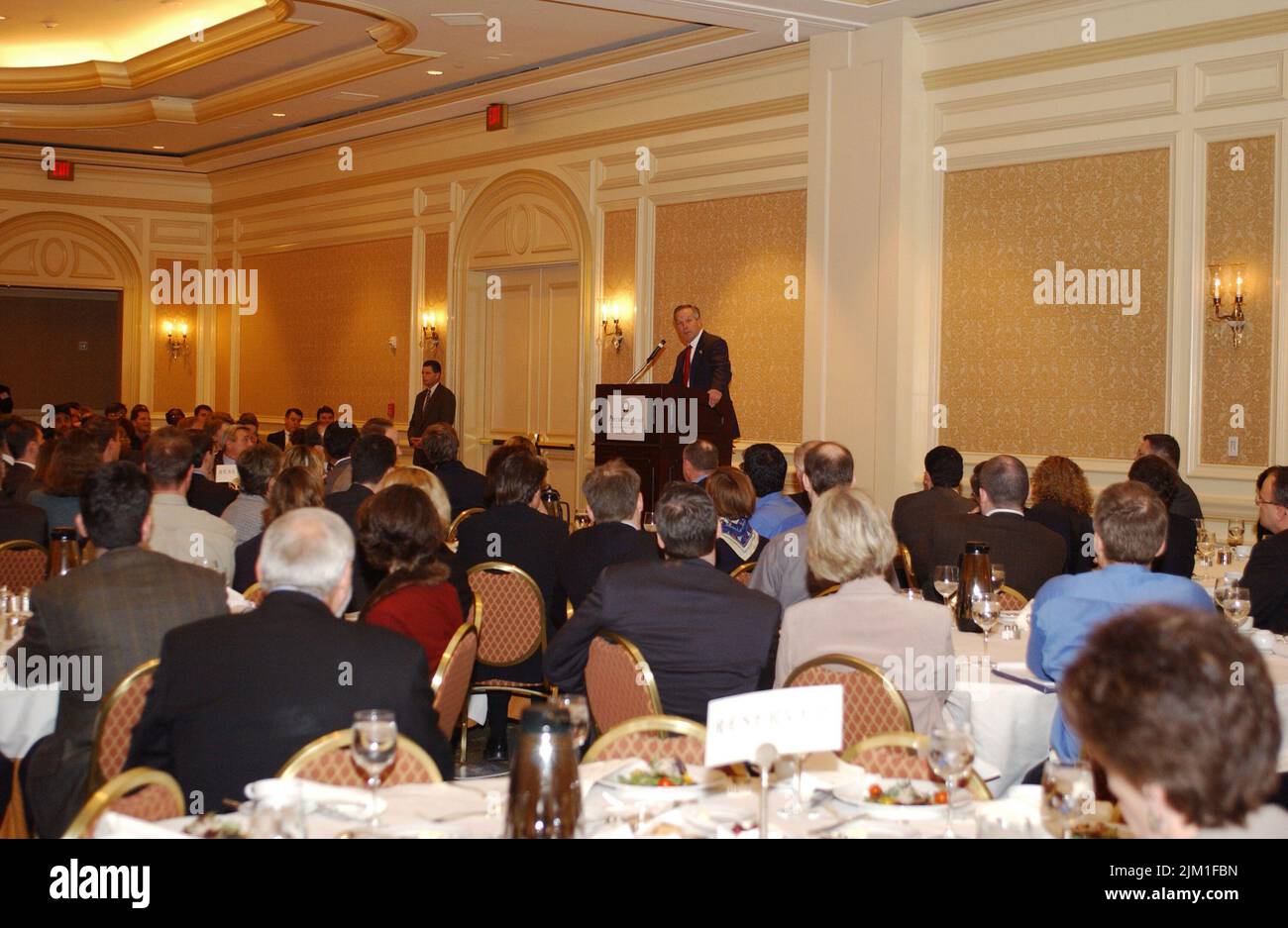 Office of the Secretary - SECRETARY DONALD EVANS DELIVERS KEYNOTE SPEECH TO PRECURSOR GROUP Stock Photo