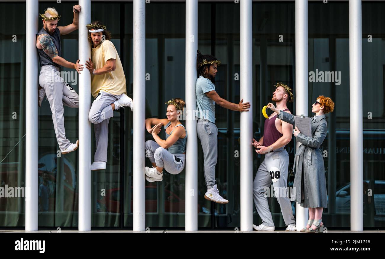 Edinburgh, Scotland, United Kingdom, 4th August 2022. Edinburgh Festival Fringe: Barely Methodical Troupe. BMT appear once again at the Fringe in a new show called Kin, an exhilarating five-star show about camaraderie with high-octane circus skills and incredible feats of strength. Credit: Sally Anderson/Alamy Live News Stock Photo