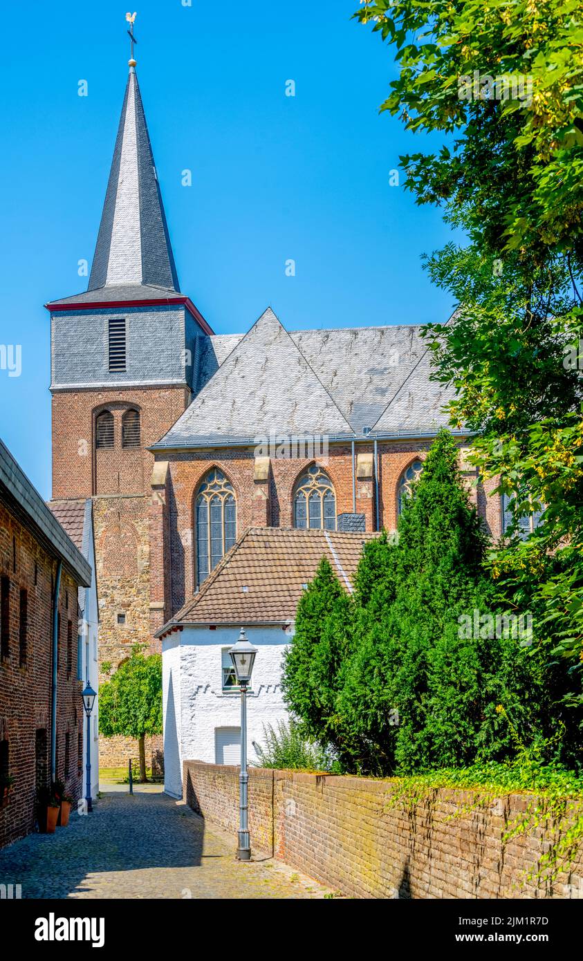 Deutschland, NRW, Kreis Düren, Linnich, Pfarrkirche St. Martinus Stock Photo