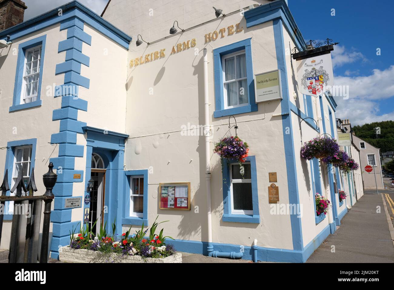 Kirkcudbright Scotland - The Selkirk Arms Hotel pub and restaurant - photo July 2022 Stock Photo