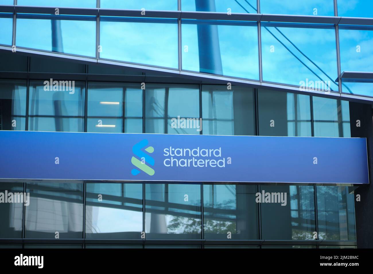 Singapore 1 june 2022. standard chartered bank logo on financial building Stock Photo Alamy