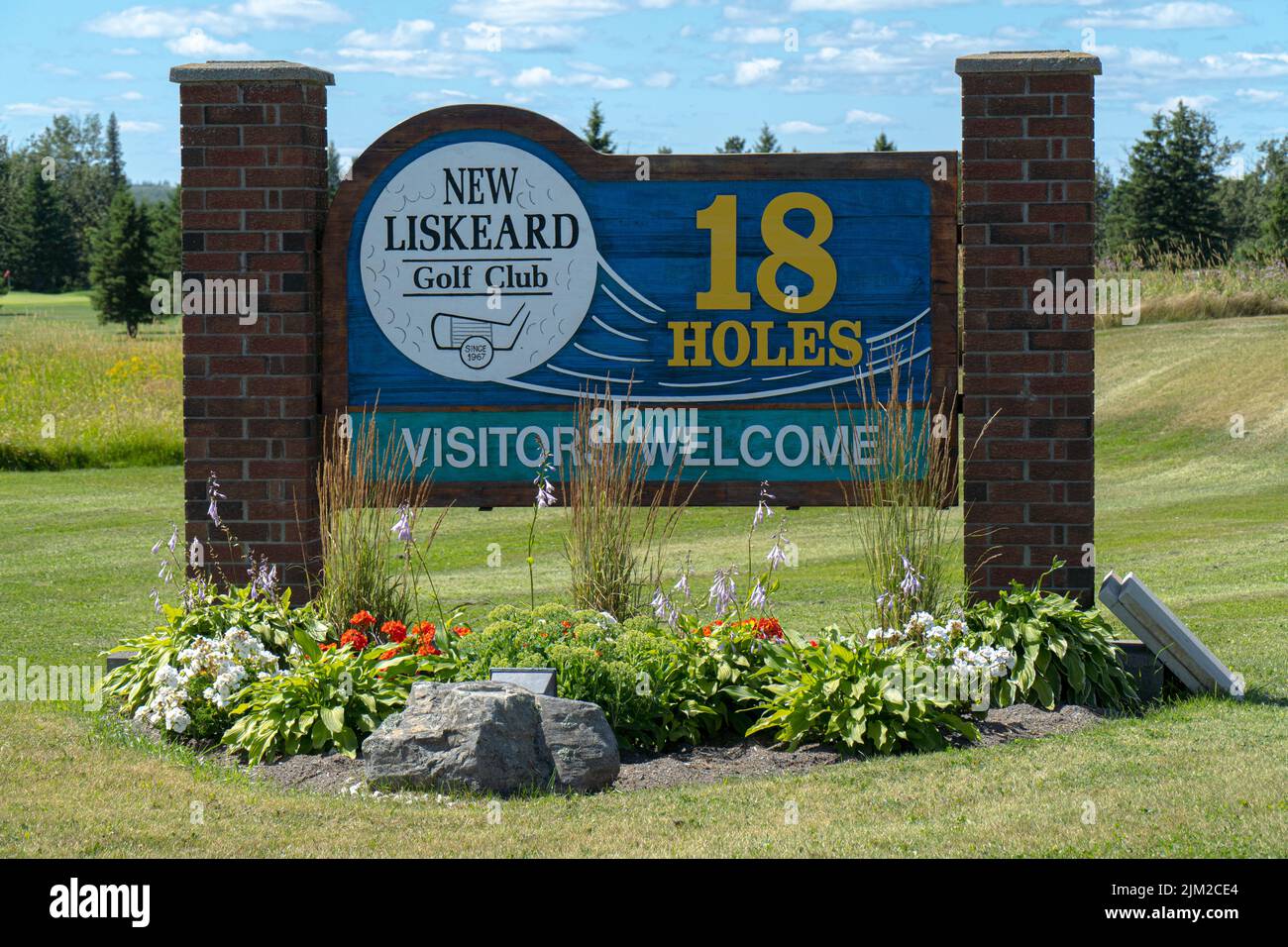 new liskeard, ontario canada - august 2 2022: new liskeard golf club sign at entrance Stock Photo