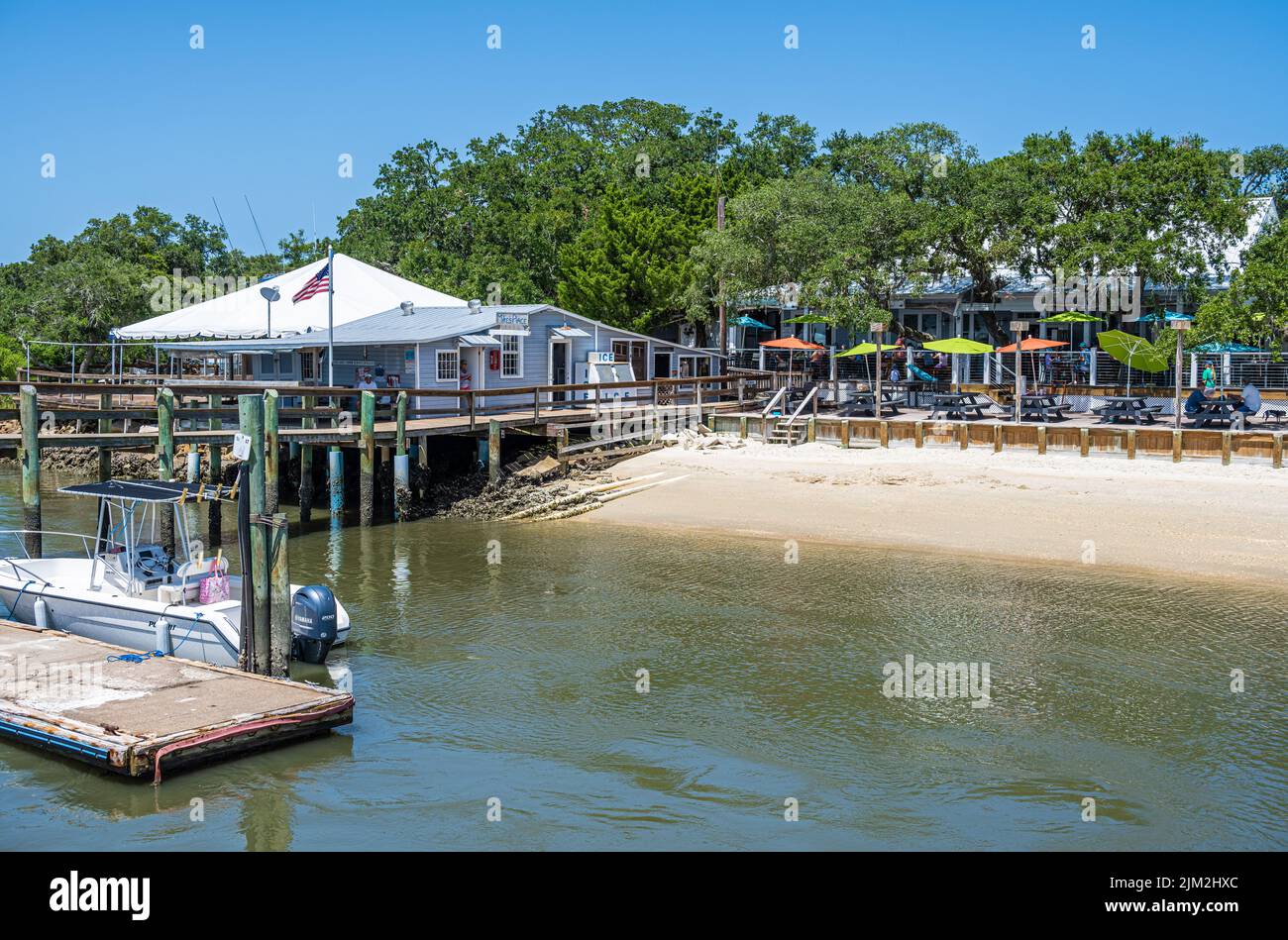Aunt Kate's waterfront restaurant on the Tolomato River in St. Augustine, Florida, offers quality family dining and fresh local seafood. (USA) Stock Photo