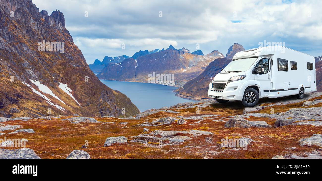 A caravan or mobile home in front of seashore Stock Photo