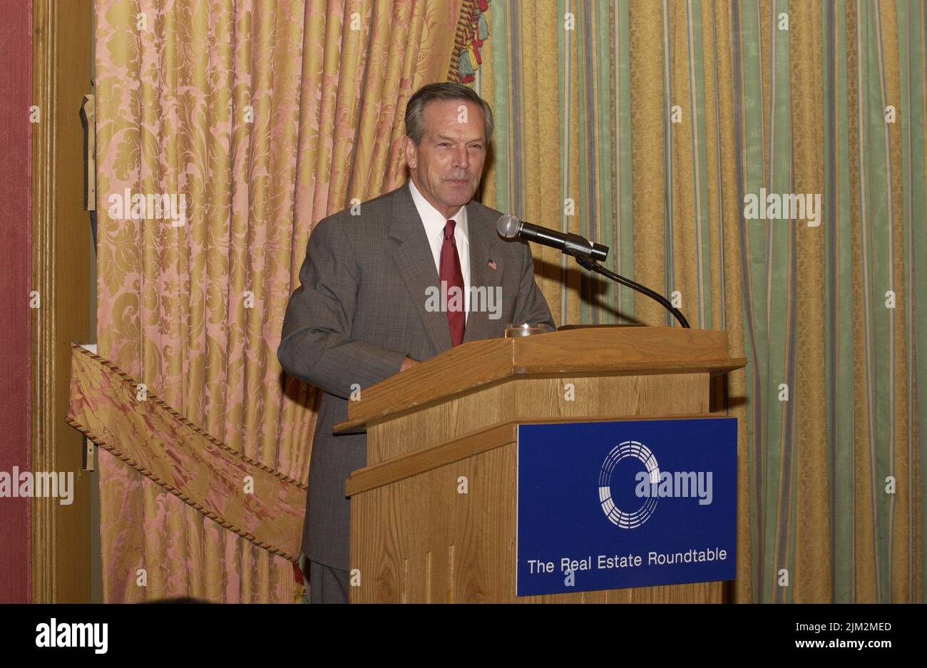 Office of the Secretary REAL ESTATE ROUNDTABLE Stock Photo Alamy