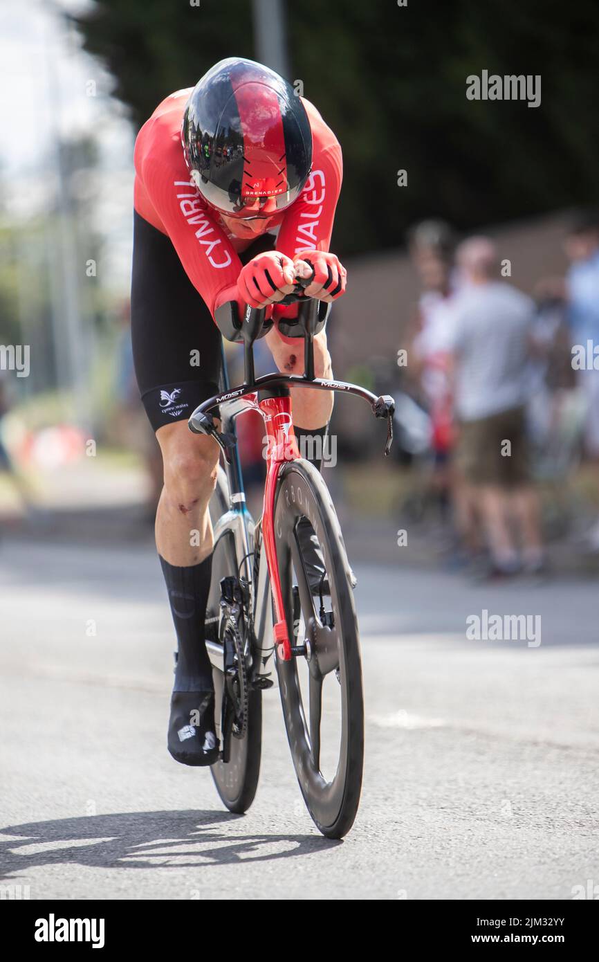 Birmingham UK. 04/08/2022, Commonwealth Games 2022, Birmingham, UK. 4th Aug, 2022. Geraint Thomas (Wales) wins Bronze in the Men's Cycling Time Trial. Credit: Anthony Wallbank/Alamy Live News Stock Photo