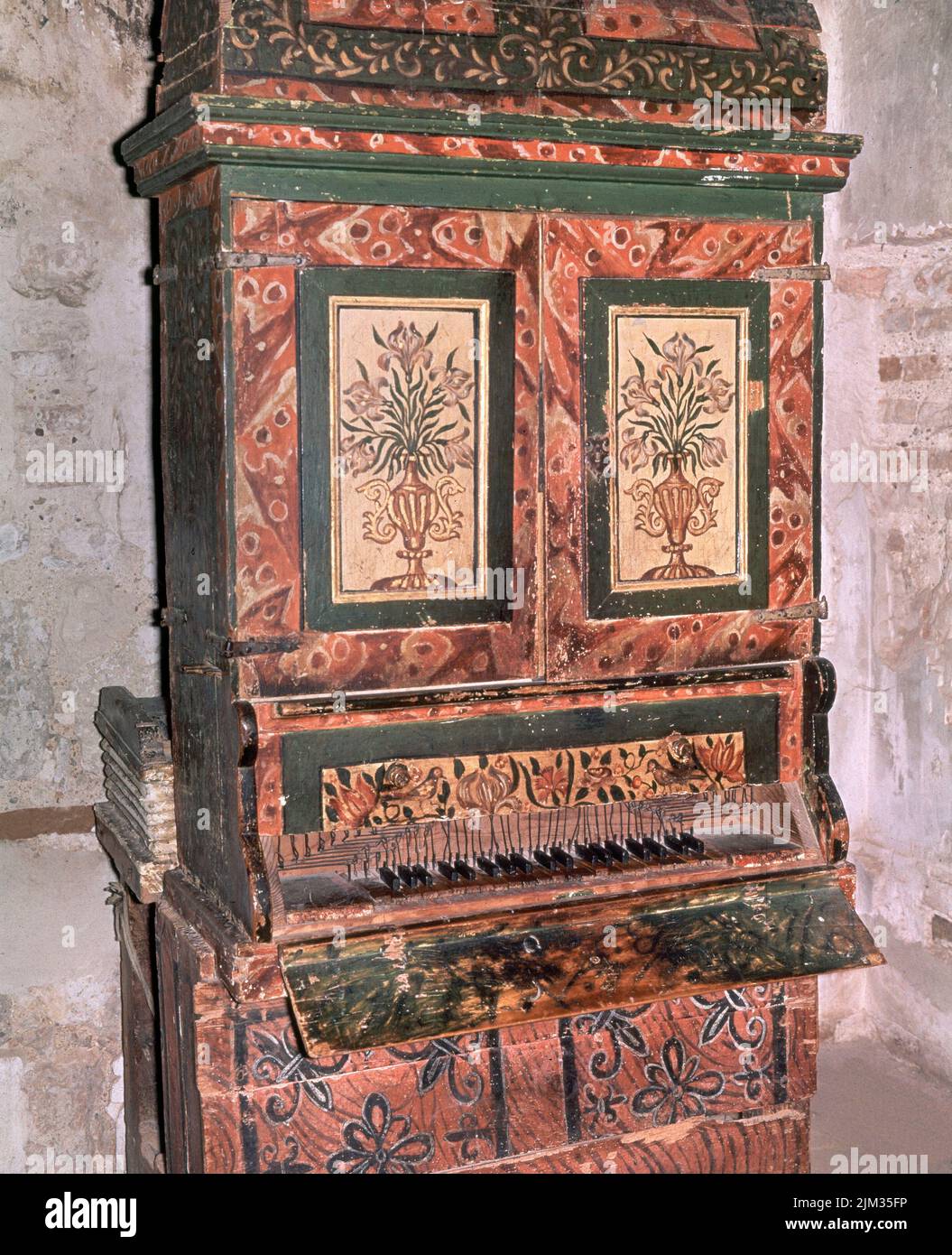 ARMONIO DE DOÑA JUANA LA LOCA. Location MONASTERIO DE SANTA CLARA