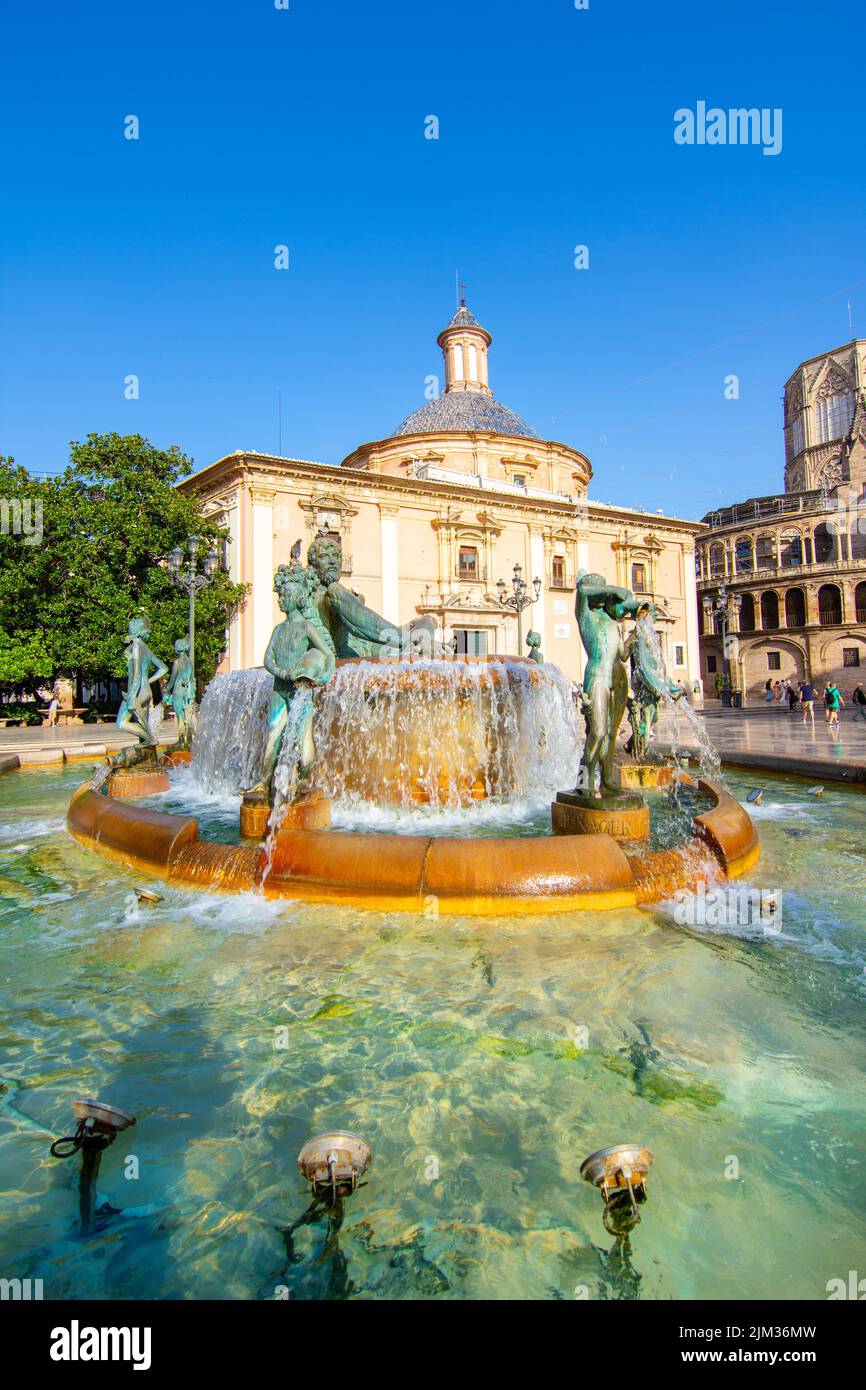 Streets, squares and historical buildings in the old city of Valencia ...