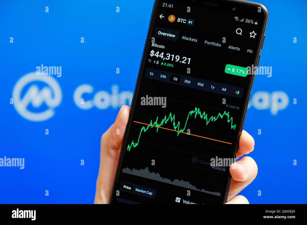 Cryptocurrency trading platform hi-res stock photography and images - Alamy