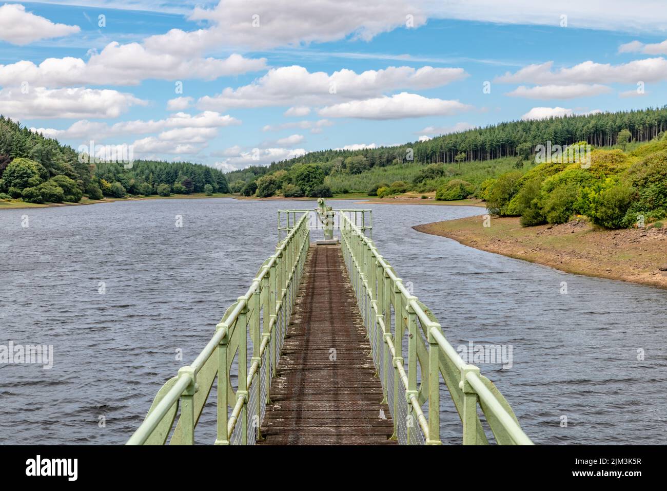 Exeter, UK. Thursday 4 August 2022. Water levels are low at the Kennick and Tottiford Reservoirs that supplies Exeter in Devon. Credit: Thomas Faull/Alamy Live News Stock Photo