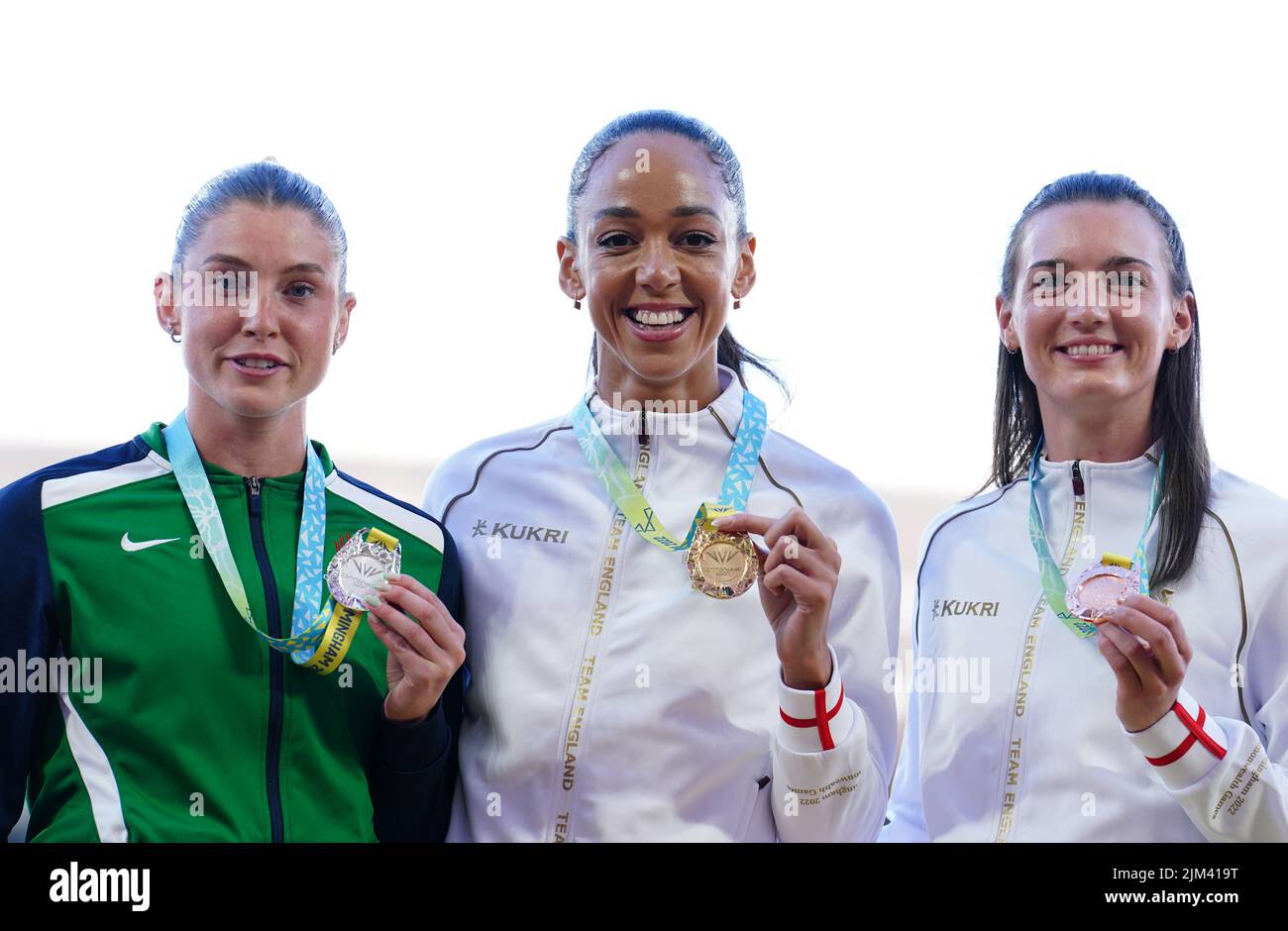 Silver medalist Northern Ireland's Kate O'Connor (left), gold medalist England's Katarina Johnson-Thompson (centre) and bronze medalist England's Jade O'Dowda on the podium for the Women's Heptathlon at Alexander Stadium on day seven of the 2022 Commonwealth Games in Birmingham. Picture date: Thursday August 4, 2022. Stock Photo