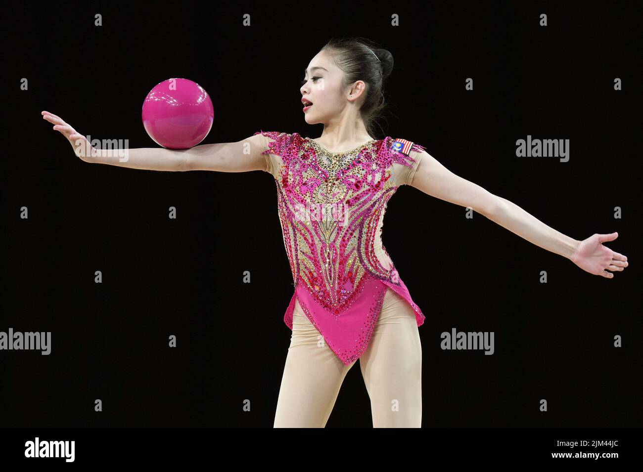 Malaysia's Izzah Binti Amzan during Rhythmic Gymnastics, Team Final and Individual Qualification - Sub Division 2 at Arena Birmingham on day seven of the 2022 Commonwealth Games in Birmingham. Picture date: Thursday August 4, 2022. Stock Photo