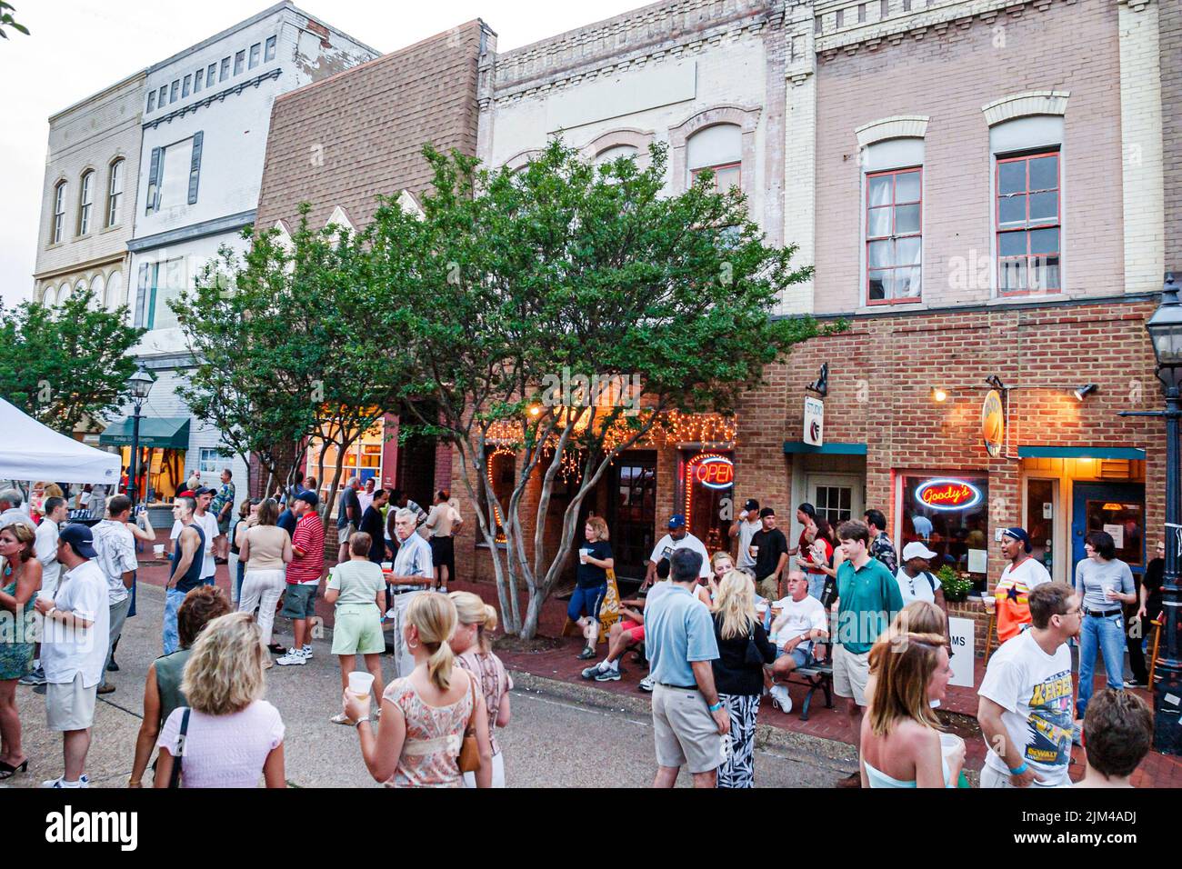 Hampton Virginia,Tidewater Area,East Queens Way,Summer Block Party
