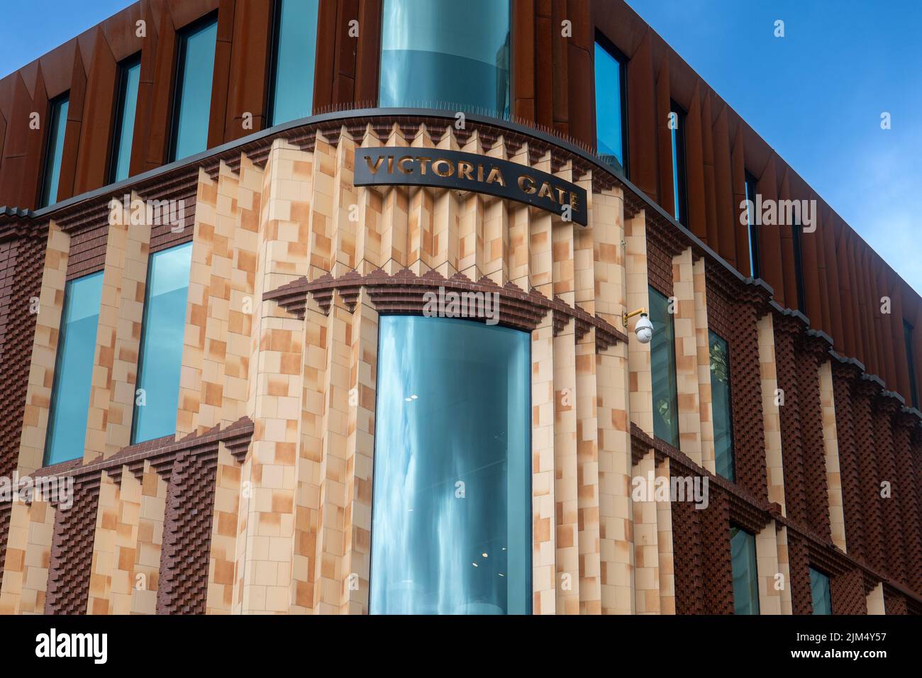 Victoria Gate shopping centre in Leeds by architect Reginald Blomfield ...