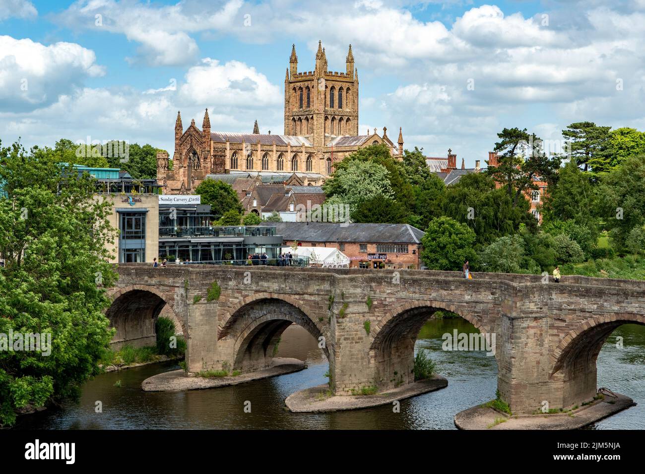 The Old Bridge and Hereford Cathedral, Hereford, Herefordshire, England Stock Photo