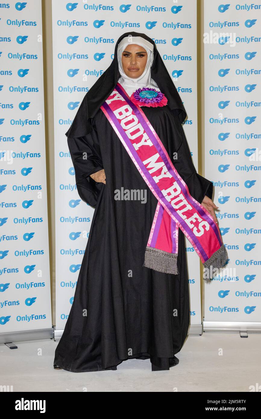 Katie Price attends a photo call as she launches new Only Fans Channel Featuring: Katie Price Where: London, United Kingdom When: 26 Jan 2022 Credit: Phil Lewis/WENN Stock Photo